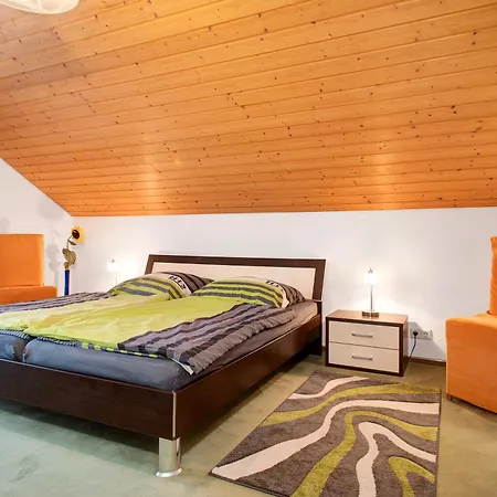 Lägenhet Morent Achberg